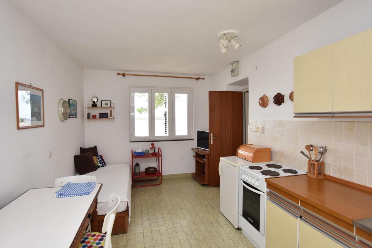 Apartments Ziva Примоштен Екстер'єр фото