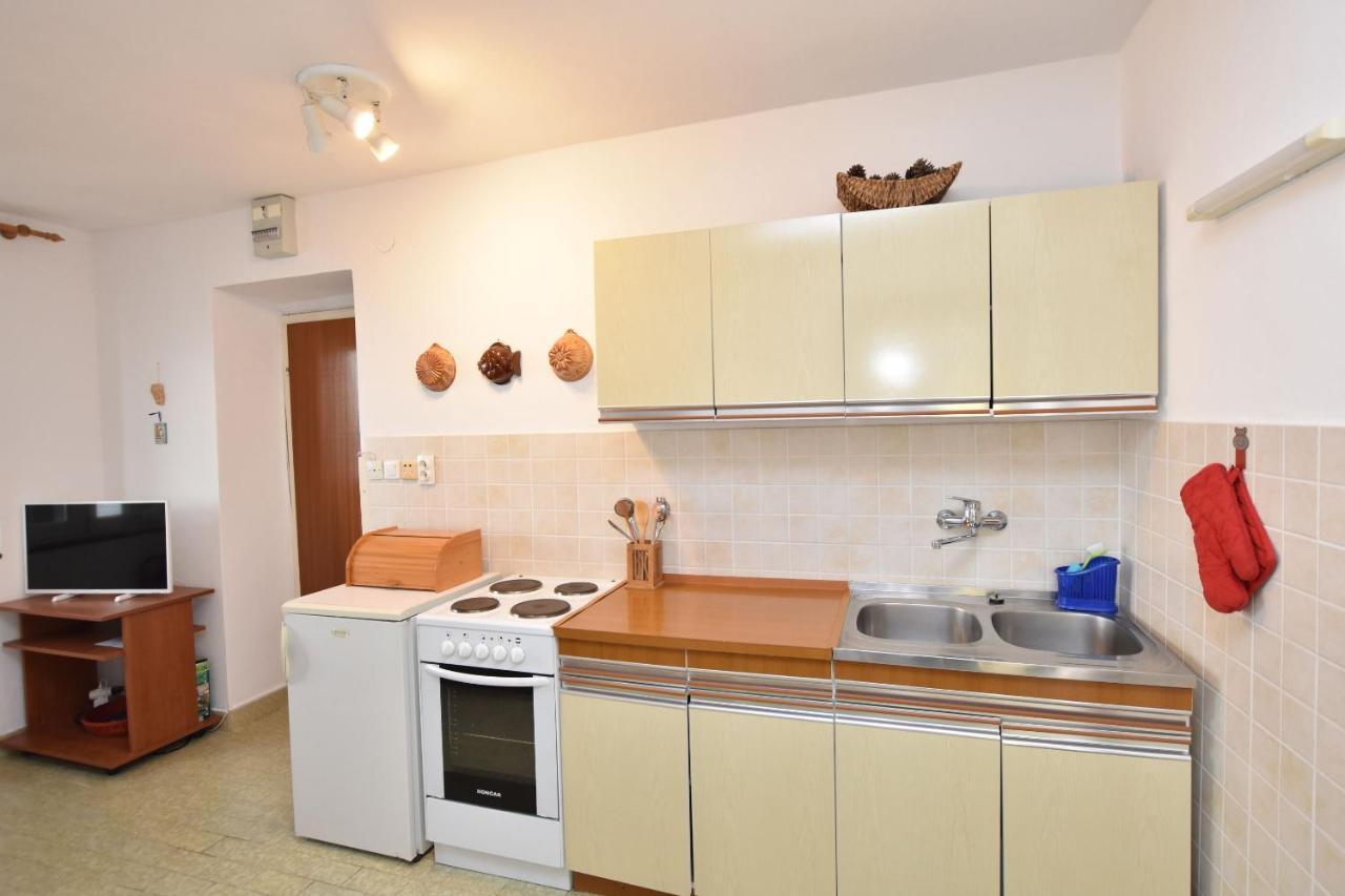 Apartments Ziva Примоштен Екстер'єр фото
