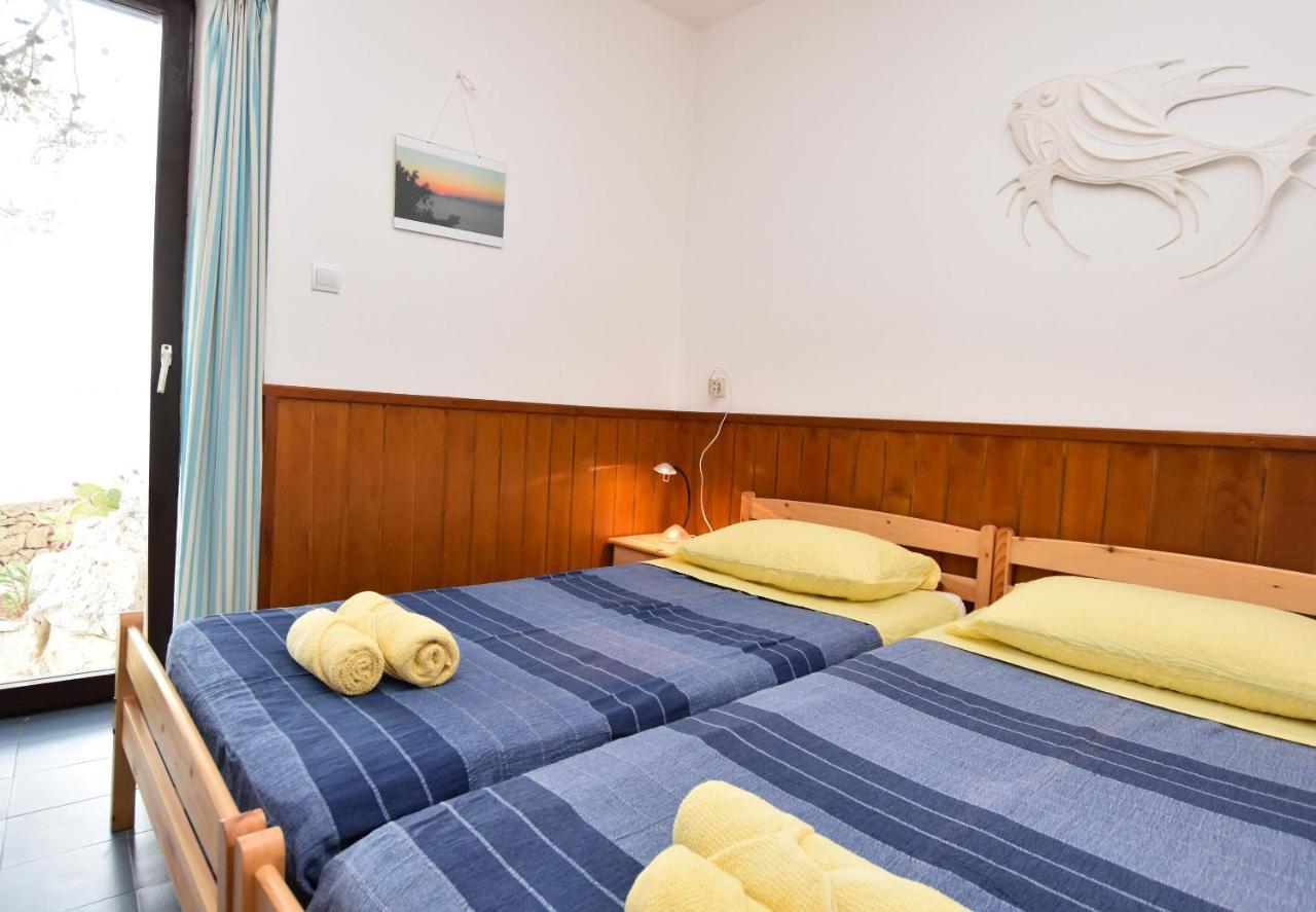 Apartments Ziva Примоштен Екстер'єр фото