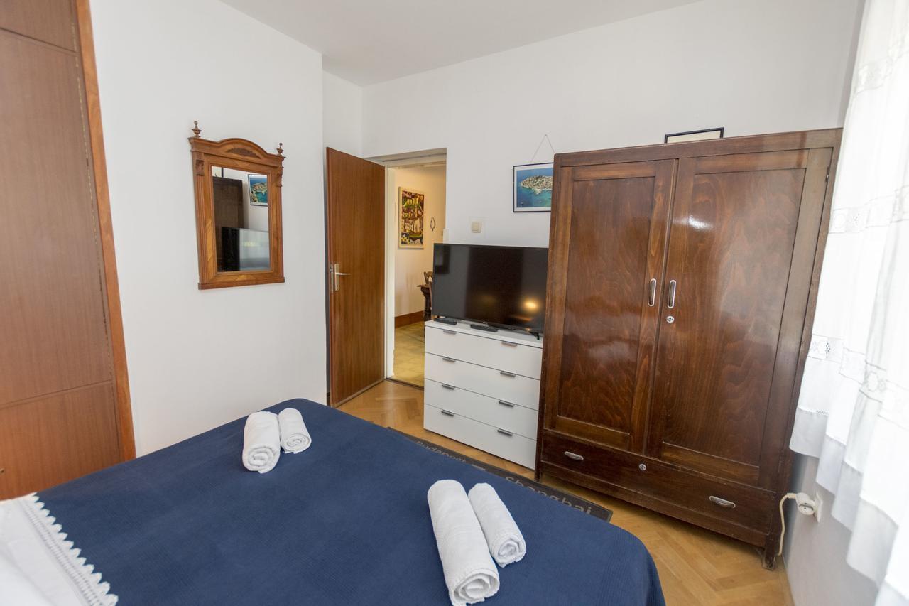 Apartments Ziva Примоштен Екстер'єр фото